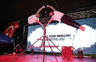 Merkezefendili çocuklar şenlikte doyasıya eğlendi