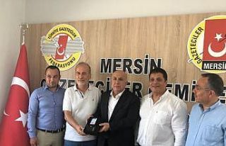 Mersin Emniyet Müdürü Aslan, gazetecilerle bir...