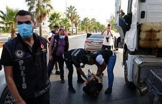 Mersin’de kullandığı tırda eroin ele geçirilen...