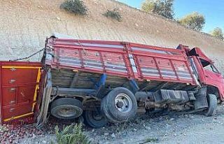 Mersin’de "ölüm virajı"nda kaza: 2...