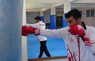 Milli kick boks sporcusu Sayın, olimpiyat hedefi...