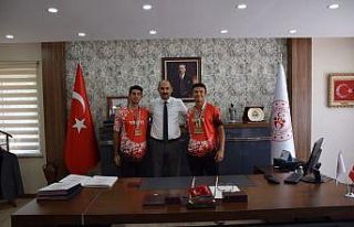 Milli sporculardan 4 madalya