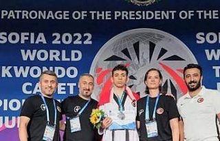 Milli sporcunun başarısı ilçede sevinçle karşılandı