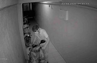 Motosiklet hırsızları kamerada