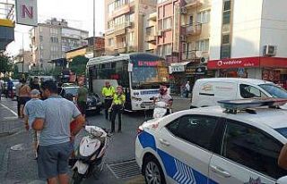 Motosiklet ile otomobil çarpıştı: 1 yaralı