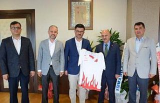 Müdürlerden, Rektör Sözbir’e hayırlı olsun...