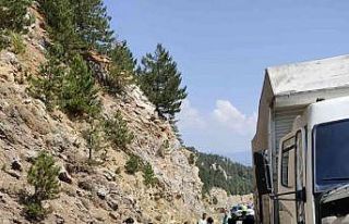 Muğla’da arızalanan kamyonun kasasında 72 düzensiz...