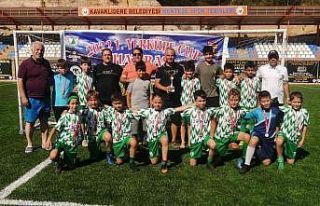 Muğlaspor’un minikleri yenilgisiz şampiyon oldu