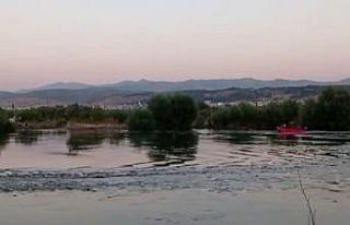 Murat Nehri’nde mahsur kalanları AFAD kurtardı