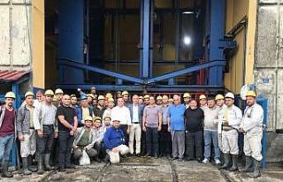 Mutlu, Armutçuk’ta aşure ikram etti