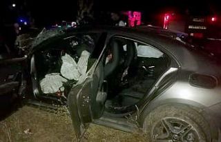 Otomobil ile kamyon çarpıştı: 1 ölü, 3 yaralı