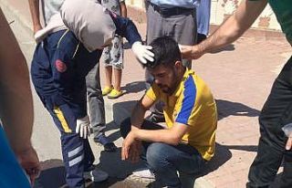 Otomobil ile motosiklet çarpıştı: 2 yaralı