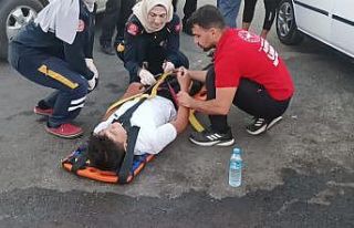 Otomobilin çarptığı yaya yaralandı
