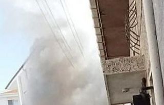 Park halindeki otomobilde yangın çıktı