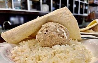 Paşa lezzeti “Abdigör köftesi” taş üstünde...