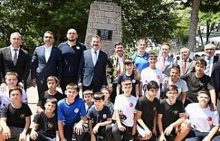 Pehlivanlar Kurtdere’de kol bağladı