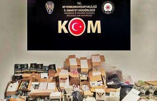 Polis baskında binlerce adet kaçak makaron ele geçirildi