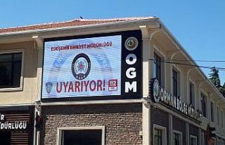 Polis ekiplerinden uyarı görselleri