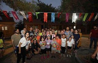 Şahin, eğlenceli aile kamplarındaki vatandaşlarla...