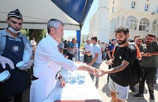 Şahinbey’de her gün 12 bin kişiye aşure