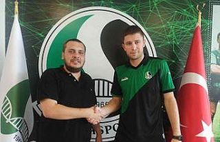 Sakaryaspor Artem Kravets ile 1 yıllık sözleşme...