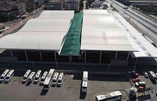 Salihli çarşamba pazaryerinin açık alanı membran...