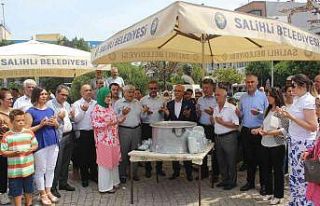 Salihli MHP, aşure geleneğini unutmadı