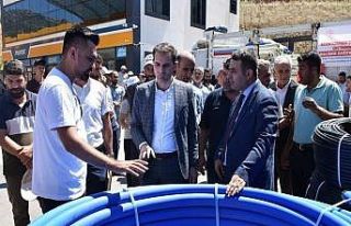 Sason’da çilek üreticilerine malzeme desteği...