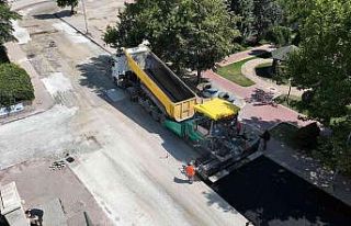 Selçuklu Belediyesi asfalt çalışmalarına devam...