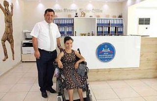 Serebral Palsi hastası İzel, artık üniversiteli...