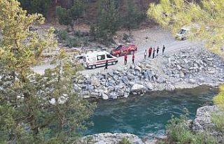 Serinlemek için Köprüçay’a giren gencin cesedi...