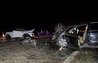 Seydikemer’de iki otomobil çarpıştı: 1 ölü...