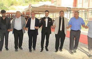 Seyitoğlu ailesi hediyesiz geleneklerini sürdürüyor