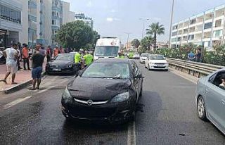 Silifke’de otomobil motosiklete çarptı: 2 yaralı
