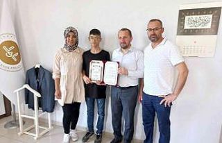 Simav’da hafızlara belgeleri verildi