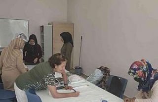 Sincan Kültür ve Sanat Merkezi’nde kadınlar işaret...