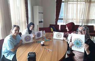 Sincanlı hanımlar mandala ile stres atıyor
