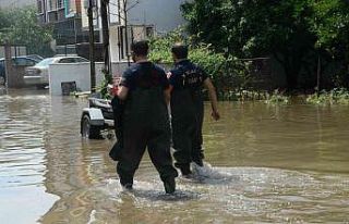 Sokak göle döndü, felakete ramak kaldı