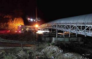 Soma’da orman yangınına havadan ve karadan müdahale...