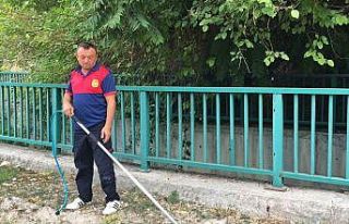 Su kanalına düşen yavru köpeği itfaiye kurtardı