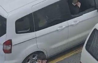 Sultanbeyli’de kaza yaptığı araç sürücünü...