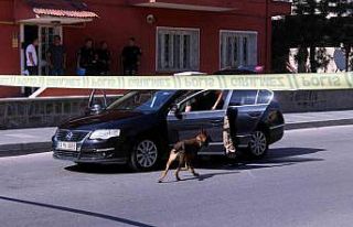 Şüpheli otomobil polisi alarma geçildi