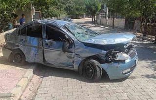 Takla atan otomobilin sürücüsü yaralandı