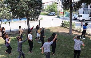 Tarım işçilerinin çocukları gönüllerince eğlendi