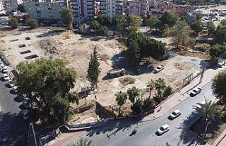 Tarsus kent meydanına kavuşuyor