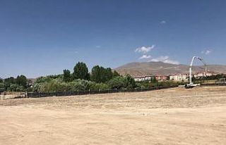Tatvan’da kadınlar plajı açılışına günler...