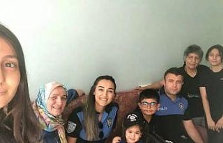 TDP polislerinden 8 yaşındaki Hüseyin’e sürpriz...