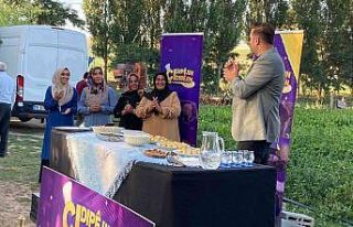TRT’nin yemek yarışmasında köylüler birbirleriyle...