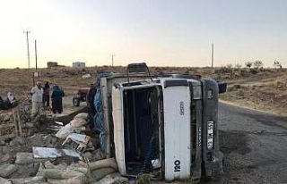 Tunceli’de kamyon yan yattı: 1 yaralı