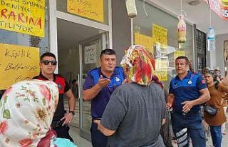 Ucuz halı izdihamı yaşandı, ruhsatsız mağaza...